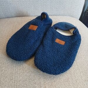 Barebun Cozy Blue Women's Slippers Rubber Sole Removable Insoles Size 9/10